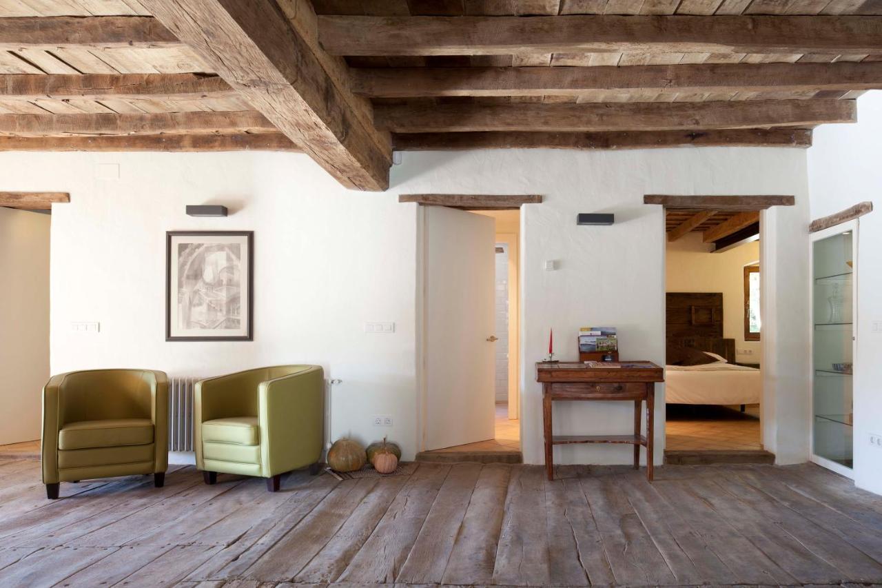 B&B La Rectoria De Sant Miquel De Pineda Сан-Феліу-де-Пальєролс Екстер'єр фото